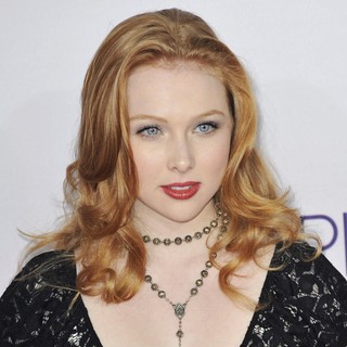 Molly C. Quinn in People's Choice Awards 2013 - Red Carpet Arrivals