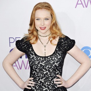 Molly C. Quinn in People's Choice Awards 2013 - Red Carpet Arrivals