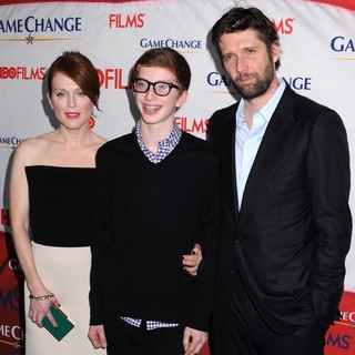 Julianne Moore, Caleb Freundlich, Bart Freundlich in New York Premiere of Game Change - Arrivals