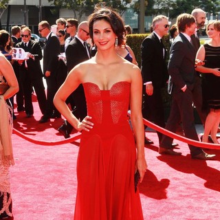 Morena Baccarin in 2012 Creative Arts Emmy Awards - Arrivals