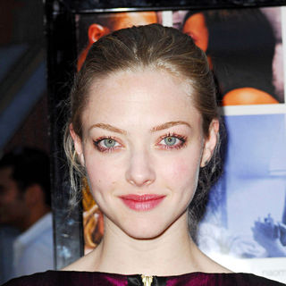 Amanda Seyfried in Los Angeles Premiere of 'Mother and Child'