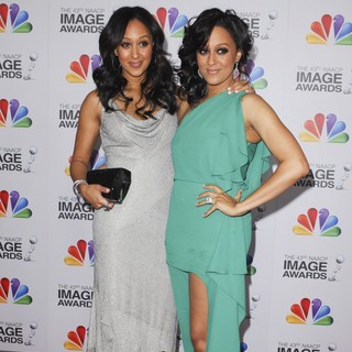 Tamera Mowry, Tia Mowry in The 43rd Annual NAACP Awards - Arrivals