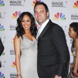 Tamera Mowry, Adam Housley in The 43rd Annual NAACP Awards - Arrivals