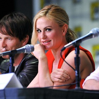 Stephen Moyer, Anna Paquin in 2011 Comic Con Convention - Day 2 - True Blood - Press Conference