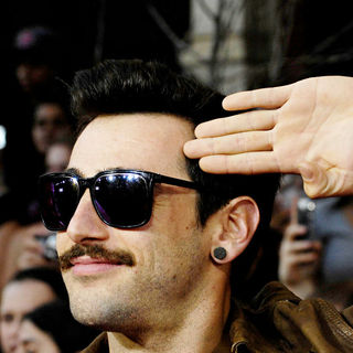 Hedley in 2010 MuchMusic Video Awards - Red Carpet Arrivals - muchmusic_arrivals_006_wenn2896763
