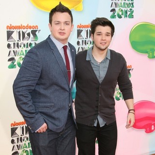 Noah Munck, Nathan Kress in 2012 Kids' Choice Awards - Arrivals
