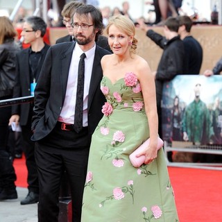 Neil Murray, J.K. Rowling in Harry Potter and the Deathly Hallows Part II World Film Premiere - Arrivals