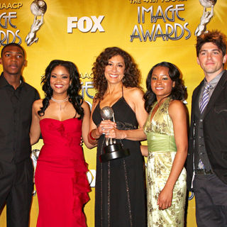 Mishon Ratliff, Erica Hubbard, Kathleen McGhee-Anderson, Rhyon Nicole Brown, Robert Adamson in 41st NAACP Image Awards - Press Room