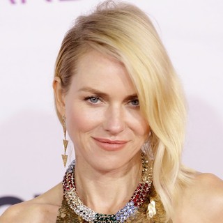 Naomi Watts in People's Choice Awards 2013 - Red Carpet Arrivals