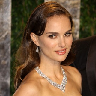 Natalie Portman in 2012 Vanity Fair Oscar Party - Arrivals