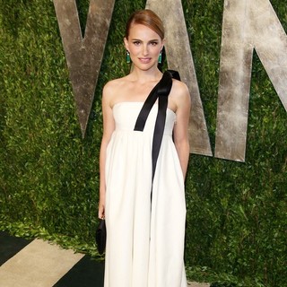 2013 Vanity Fair Oscar Party - Arrivals