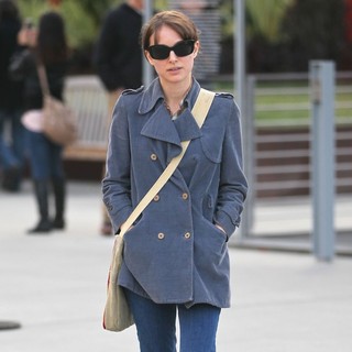 Natalie Portman in Natalie Portman Enjoys A Family Day Out at The Los Angeles County Museum of Art