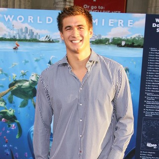 Nathan Adrian in Los Angeles Premiere of Finding Nemo 3D - nathan-adrian-premiere-finding-nemo-3d-02