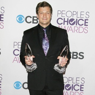 Nathan Fillion in People's Choice Awards 2013 - Press Room - nathan-fillion-people-s-choice-awards-2013-press-room-03