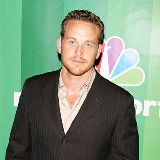 Cole Hauser in 2010 NBC Upfront Presentation - nbc_upfronts_007_wenn5480898