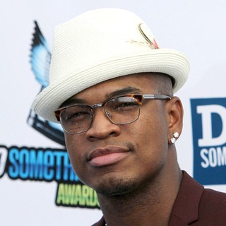 Ne-Yo in The DoSomething.org and VH1's 2012 Do Something Awards
