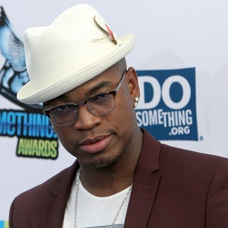 Ne-Yo in The DoSomething.org and VH1's 2012 Do Something Awards