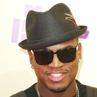 Ne-Yo in 2012 MTV Video Music Awards - Arrivals