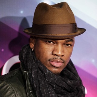 Ne-Yo in Nickelodeon's 2012 TeenNick HALO Awards - Arrivals