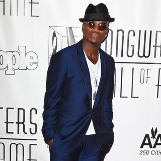 Ne-Yo in 43rd Annual Songwriters Hall of Fame Induction Ceremony - Arrivals