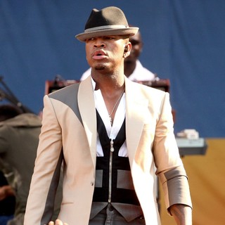 Ne-Yo in Ne-Yo Performs Live as Part of Good Morning America's Summer Concert Series