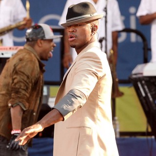 Ne-Yo in Ne-Yo Performs Live as Part of Good Morning America's Summer Concert Series