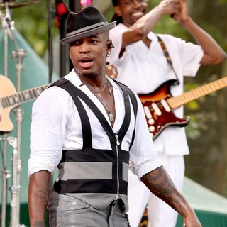Ne-Yo in Ne-Yo Performs Live as Part of Good Morning America's Summer Concert Series