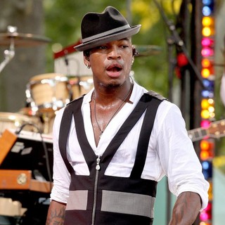 Ne-Yo in Ne-Yo Performs Live as Part of Good Morning America's Summer Concert Series