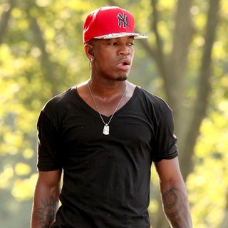 Ne-Yo in Ne-Yo Performs Live as Part of Good Morning America's Summer Concert Series