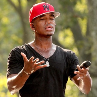 Ne-Yo in Ne-Yo Performs Live as Part of Good Morning America's Summer Concert Series