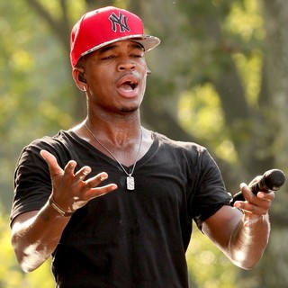 Ne-Yo in Ne-Yo Performs Live as Part of Good Morning America's Summer Concert Series