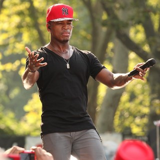 Ne-Yo in Ne-Yo Performs Live as Part of Good Morning America's Summer Concert Series