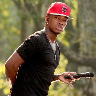 Ne-Yo in Ne-Yo Performs Live as Part of Good Morning America's Summer Concert Series