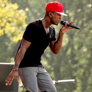 Ne-Yo in Ne-Yo Performs Live as Part of Good Morning America's Summer Concert Series