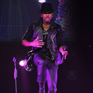 Ne-Yo Performs Live - ne-yo-performs-live-32