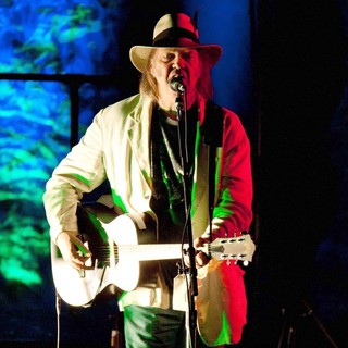 Neil Young in Neil Young Performing Benefit Concert for UCSF Benioff Children's Hospital - Inside