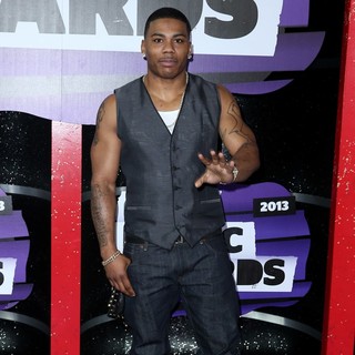Nelly in 2013 CMT Music Awards - Arrivals