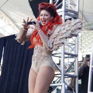 Neon Hitch in 102.7 KIIS FM's Wango Tango 2012 - Show