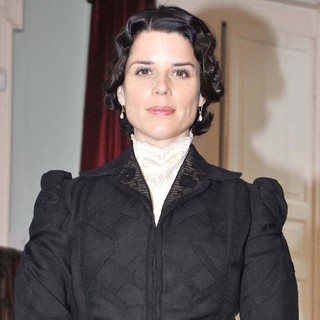 Neve Campbell in Photocall on The Set of The TV Series Titanic: Blood and Steel - neve-campbell-photocall-titanic-blood-and-steel-01