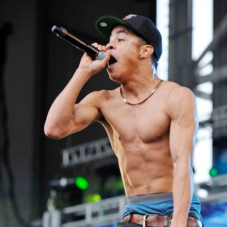 New Boyz in B96 Pepsi SummerBash 2011