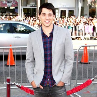 Nicholas D'Agosto in The Los Angeles Premiere of Horrible Bosses - Arrivals