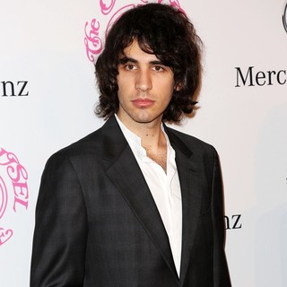 Nick Simmons in 26th Anniversary Carousel of Hope Ball - Presented by Mercedes-Benz - Arrivals