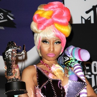Nicki Minaj in 2011 MTV Video Music Awards - Press Room