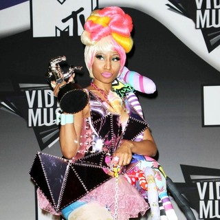 Nicki Minaj in 2011 MTV Video Music Awards - Press Room