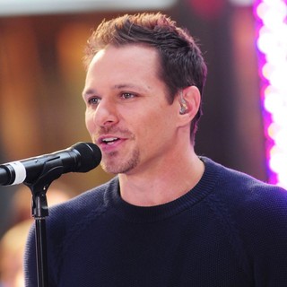 Drew Lachey, 98 Degrees in 98 Degrees Re-Unite to Perform Live as Part of The Toyota Concert Series