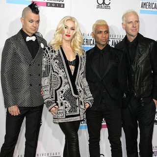 No Doubt in The 40th Anniversary American Music Awards - Arrivals