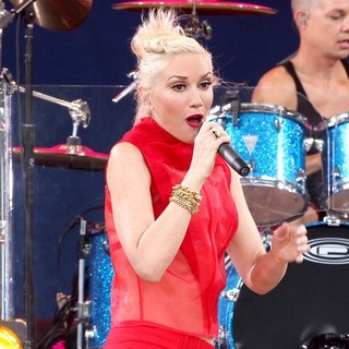 Gwen Stefani, Adrian Young, No Doubt in No Doubt Perform Live as Part of Good Morning America's Summer Concert Series