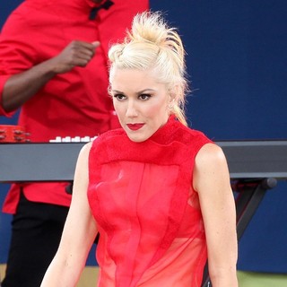 Gwen Stefani, No Doubt in No Doubt Perform Live as Part of Good Morning America's Summer Concert Series