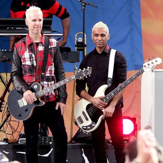 Tom Dumont, Tony Kanal, No Doubt in No Doubt Perform Live as Part of Good Morning America's Summer Concert Series