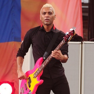 Tony Kanal, No Doubt in No Doubt Perform Live as Part of Good Morning America's Summer Concert Series
